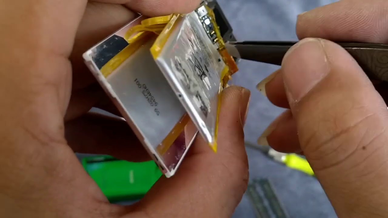 Dissasembly, replace LCD and battery iPod Nano gen 5