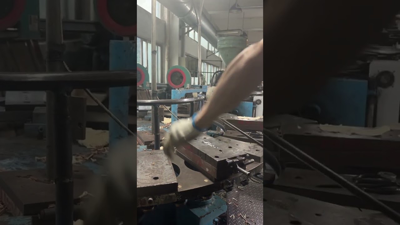 Do you know how the welt of the TPR sole is put into the mold and produced?