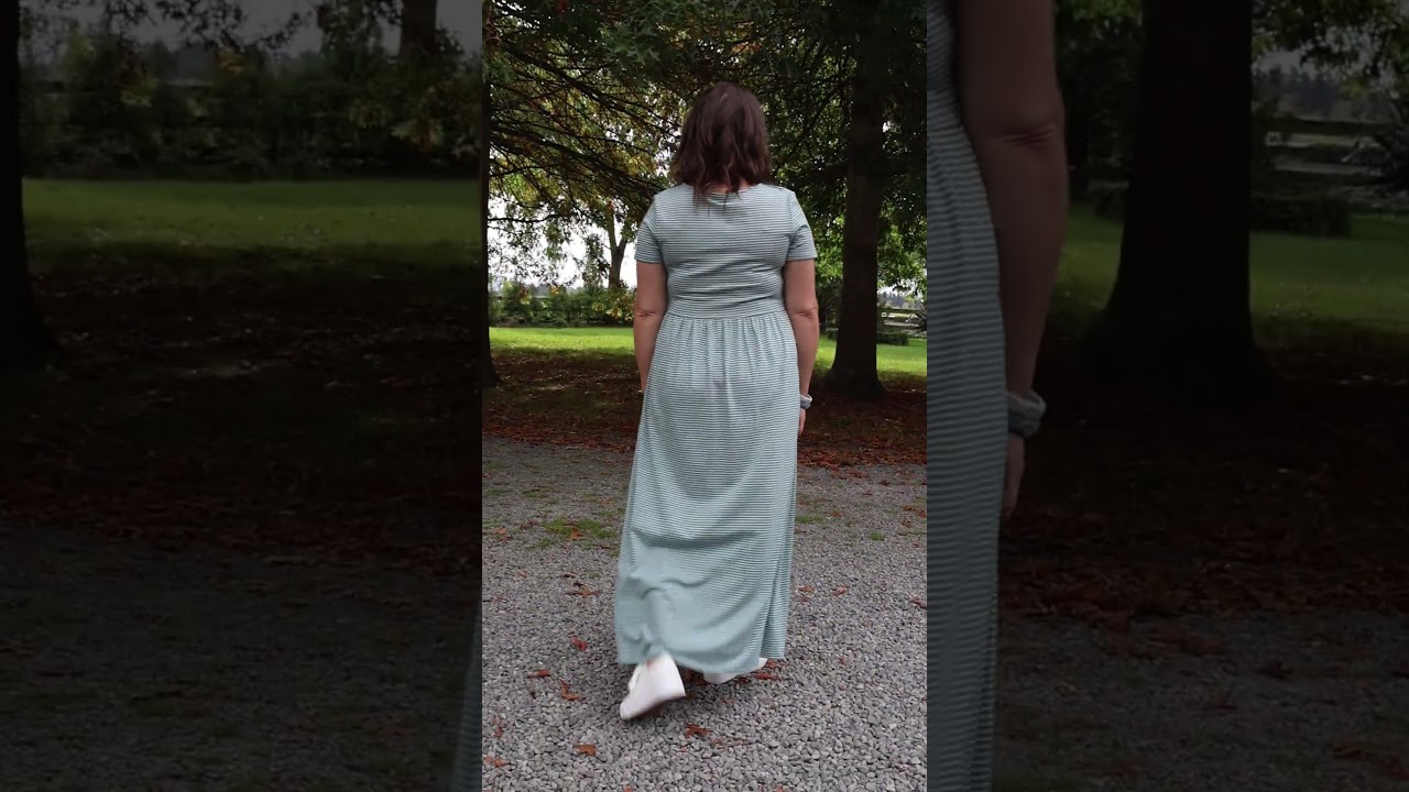 Breastfeeding and maternity maxi dress 