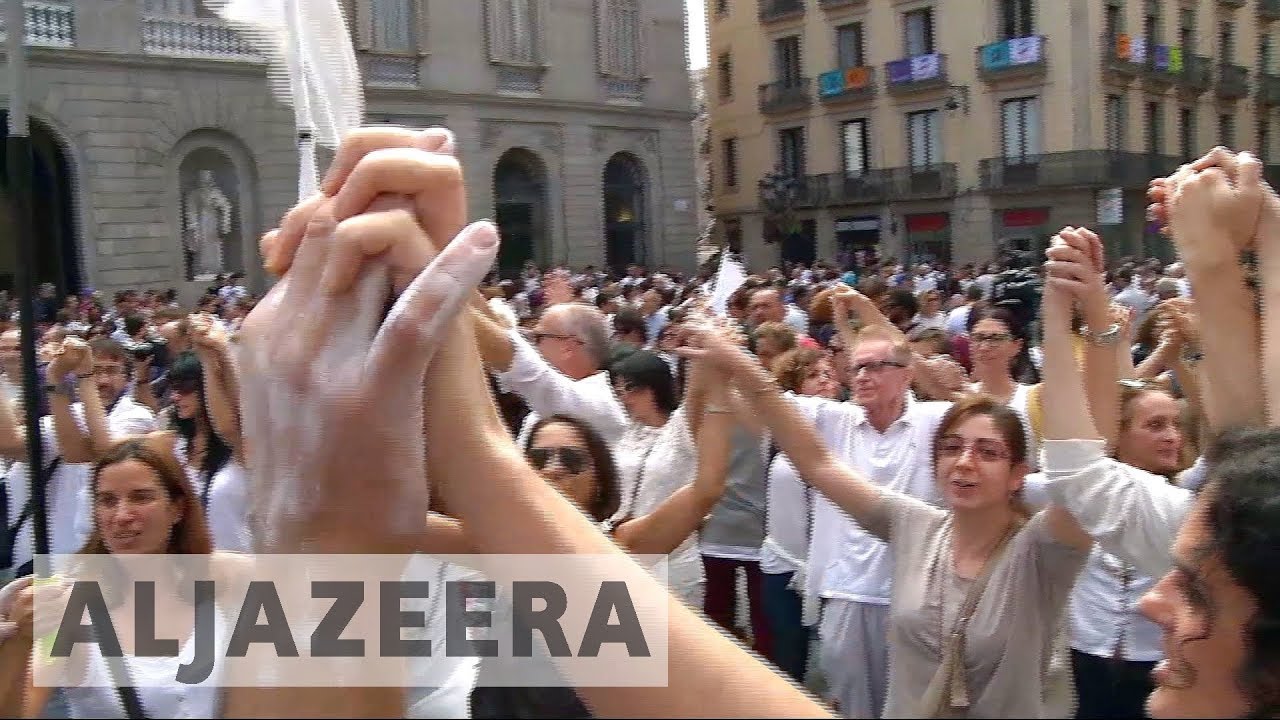تصويت كاتالونيا: آلاف يتظاهرون من أجل الوحدة في مدريد وبرشلونة