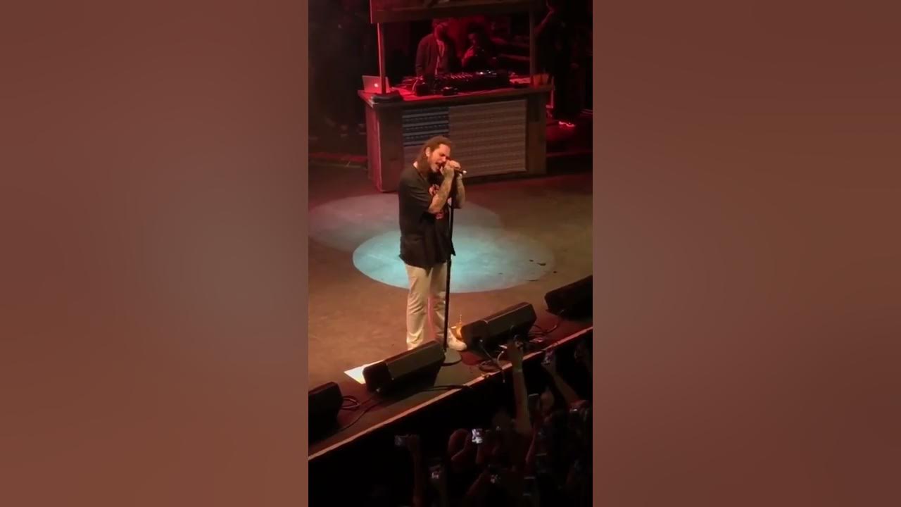 Post Malone - Viral Crying - I Fall Apart -  Live Performance