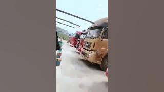 INFO RAGAM DUNIA - Supir truk wanita cantik yang bikin greget