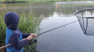 первый карп на сегодня/first carp for today 🐟😎😎😎