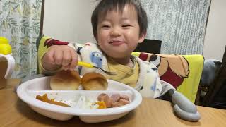 Butter rolls,fried eggs,sausages, pumpkins! Bye bye to my dadバターロール、目玉焼き、ウインナー、かぼちゃパパにバイ