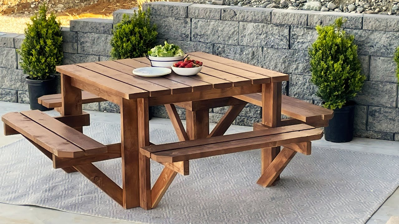 Traditional Round Picnic Table With Benches Out Door Furniture Plans #ODF04 