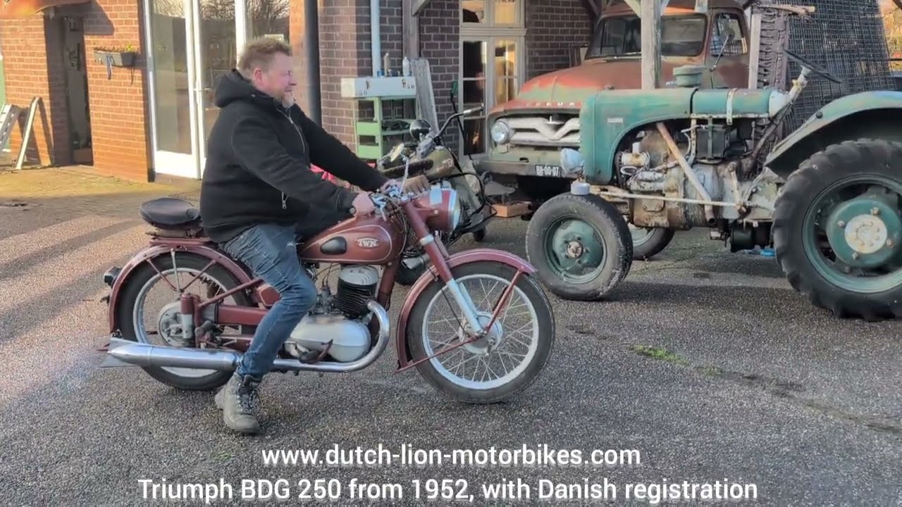 Triumph BDG 250 from 1952, with Danish registration 