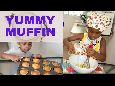 Video: Smaksatte Muffins Med Røde Druer Og Dorblått