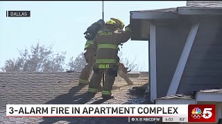 Crews battle Dallas apartment fire
