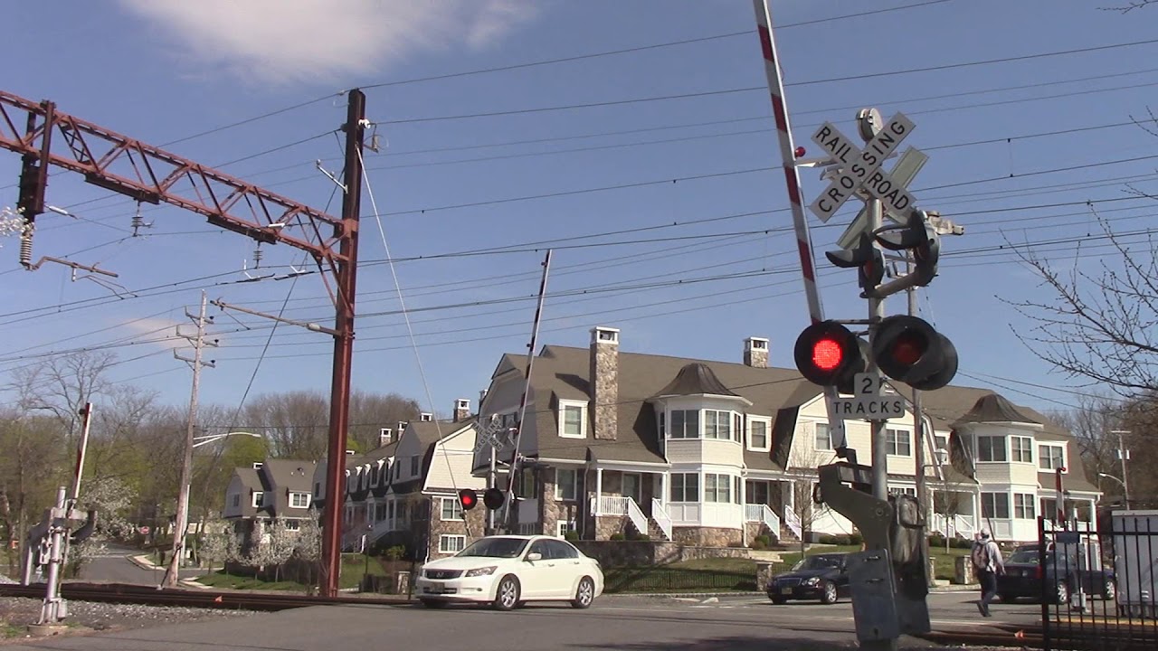 Foley Place Railroad Crossing, New Providence, NJ YouTube