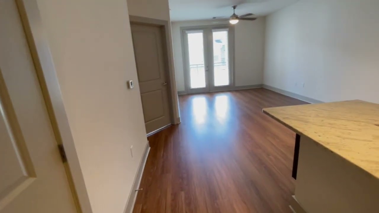 The Sutton Apartments 5089 | 1 Bed, 1 Bath | 765 sq. ft. | A1Tx