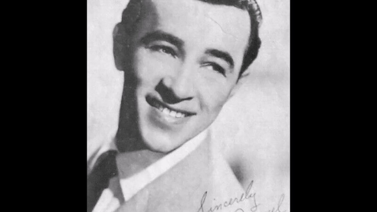Bill Darnell With Bob Chester And His Orchestra The Moment I Laid bill-darnell-with-bob-chester-and-his-orchestra-the-moment-i-laid