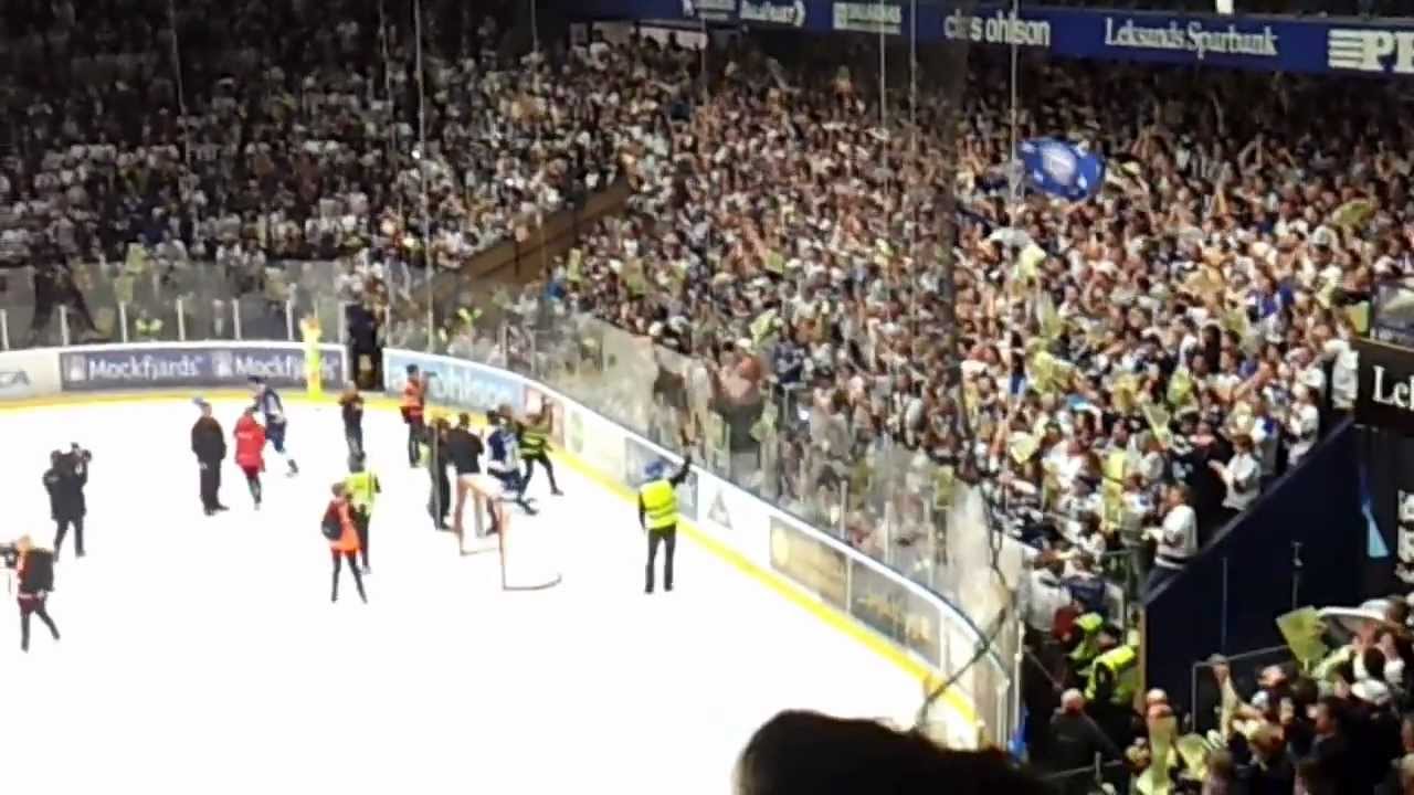 Bild från Leksand tar sig tillbaka till Elitserien inför en kokande hemmapublik!