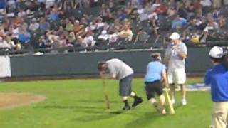 Dizzy bat race - Marissa & Jimmy