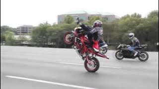 Moto da strada - Carolina Marquez - Sing La La La