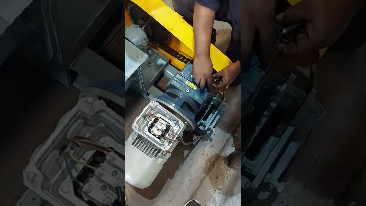 Gearbox Oil level checking for Screw conveyor