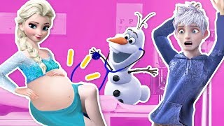 ❄️ ELSA está EMBARAZADA de JACK FROST 👶🏻🍼 OLAF recibe al NUEVO BEBÉ ☃️ Juguetes Fantásticos screenshot 5