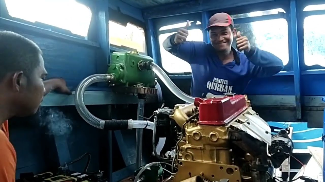 Instal mesin Mobil PS 120 untuk Perahu Mancing 
