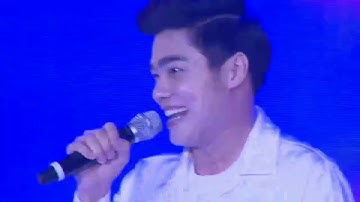 Chương trình thách đố được quà lần đầu tiên chỉ có ở đám cưới của đạo diễn Nhất Trung