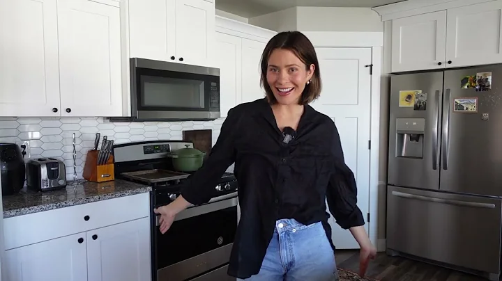 Thrifting for Home Decor Supplies + A Haul & Styling my Thrift Finds