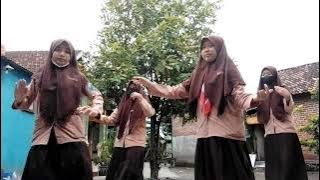 Tugas Seni Budaya: Praktik Tari Kreasi Cublak Cublak Suweng