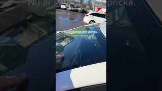 En Spricka I Bilrutan, Ett Stenskott