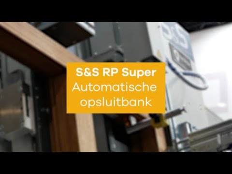 De Super is een automatische opsluitbank van S&amp;S pressen. In het hedendaagse productieproces van kozijnen, ramen en deuren wordt er steeds meer project voor ...