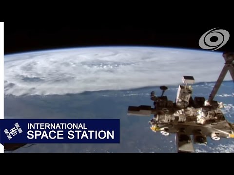 Video Cyclone Debbie from the ISS (Mar 26, 2017 at 06:28Z)