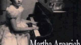 Child Argerich plays Mozart Concerto K.466