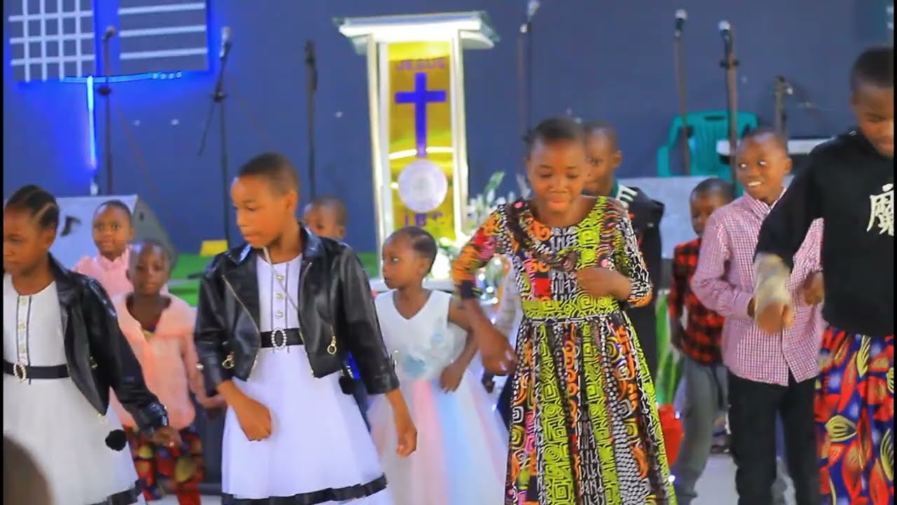 GROLY KWAYA - YESU ANATUPENDA