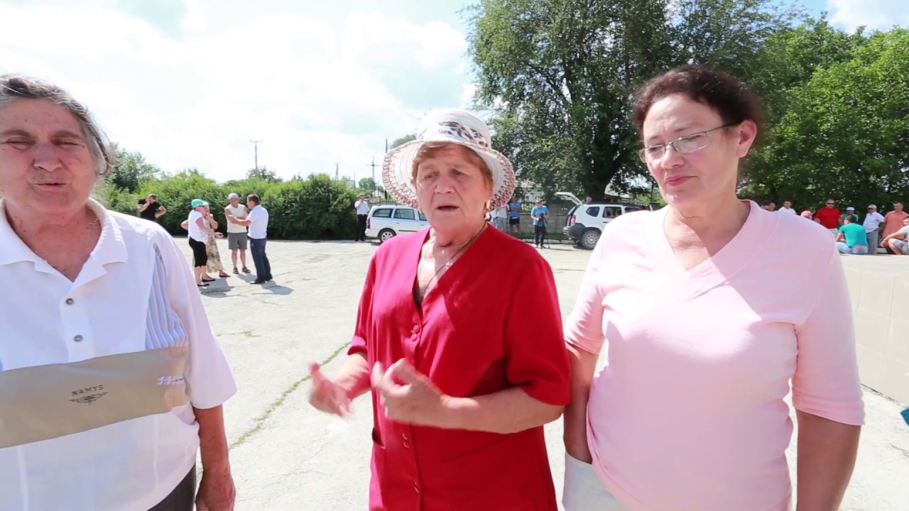 Primăria din Țînțăreni decide soarta gunoiștii din localitate .