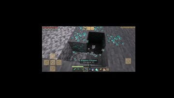 NOOB VS PRO VS HACKER WHEN FIND DIAMONDS IN MINECRAFT