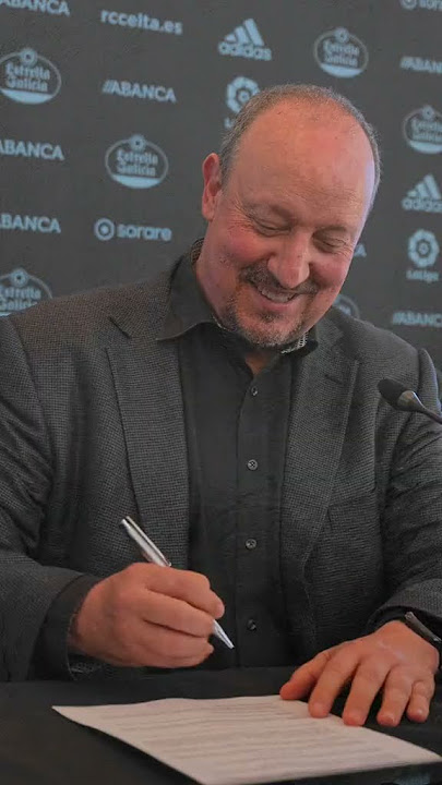 Rafa Benítez is in da house 🕶️👔 #shorts