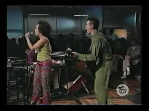 David Byrne - Dance on vaseline - Sessions at West 54th Street 10131998.avi