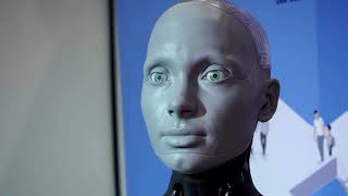 Humanoid robot 'imagines' nightmare AI scenario