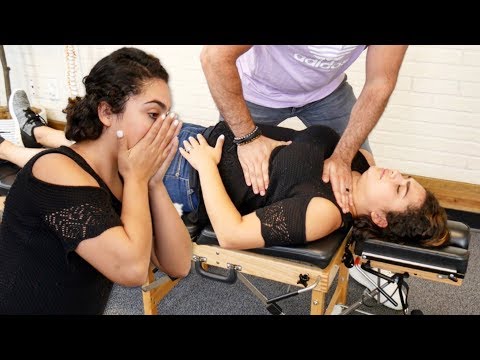 Chiropractic *CRACKING* for PAINFUL Scoliosis