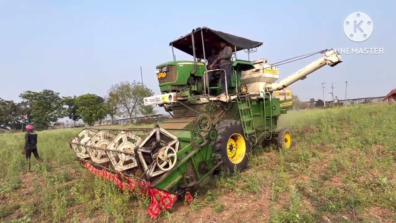 మన హార్వెస్టర్ తో మినిము కోస్తున్నాము 🔥