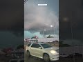 Una rápida rotación en las nubes del cielo se cierne sobre el oeste de Missouri City