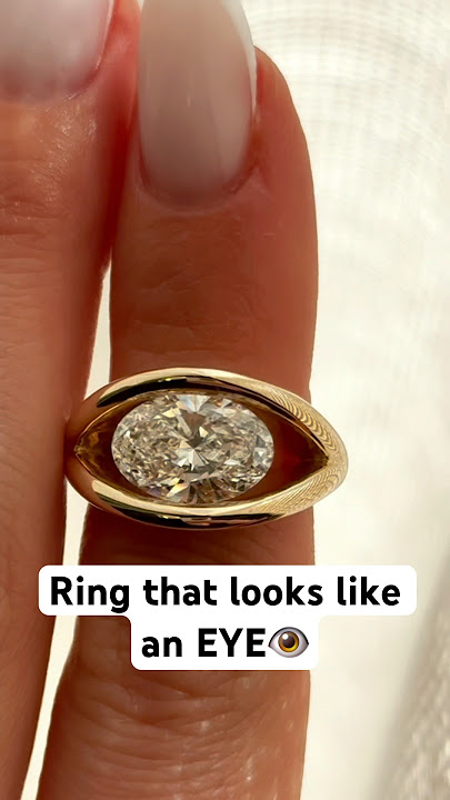 A chunky gold ring with a 3 carat oval cut diamond✨💍 #goldring #ovalcut