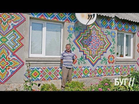 Вторинне застосування: житель Іваничівської громади «вишив» свій будинок з пластикових кришок