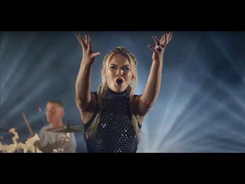 Clean Bandit perform exciting Tears ft Louisa Johnson in 4K