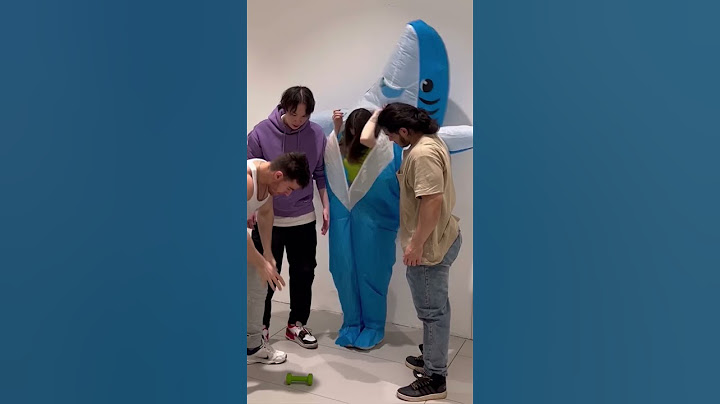 The shark was able to lift a dumbbell 🦈 🔥