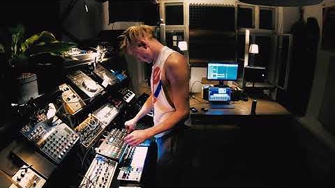 Live Techno - Son of Zeus - Analog Rytm, Korg Minilogue, TD-3, Beatstep Pro, Akai 747