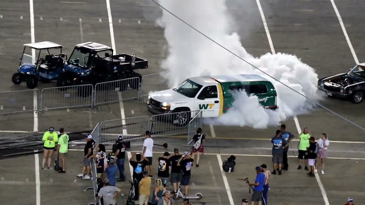 ⁣Over 30 minutes of the best burnouts of Cleetus and Cars 2022 Bristol Motor Speedway