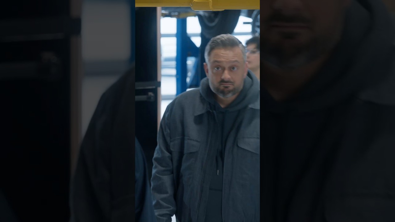 Nate Bargatze can’t fix a truck. Luckily, Ford Service can. Real parts. Real Pros. Real easy.