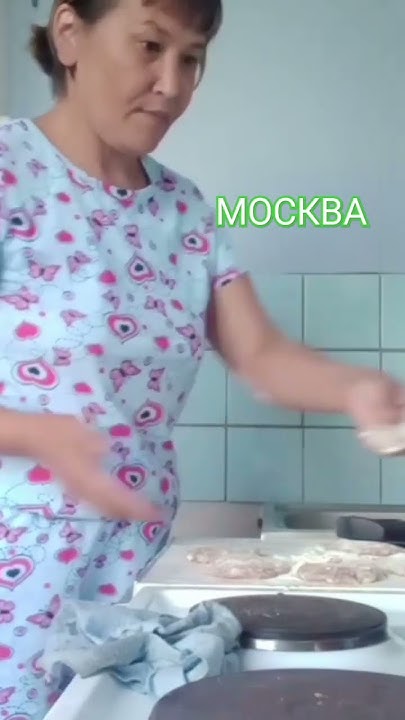 бабушка готовит котлетки для сына . ждем 4 го внука. - YouTube