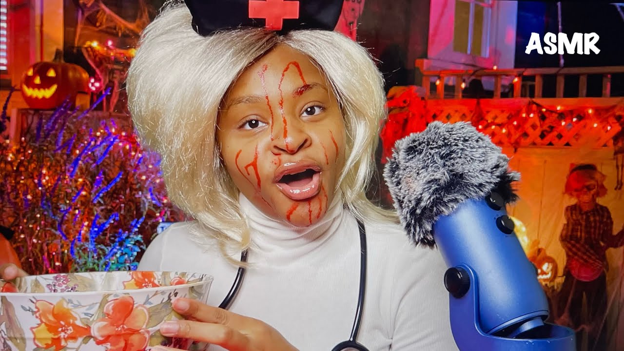 ASMR | Karen Hands Out Candy On Halloween Role Play! 🍬