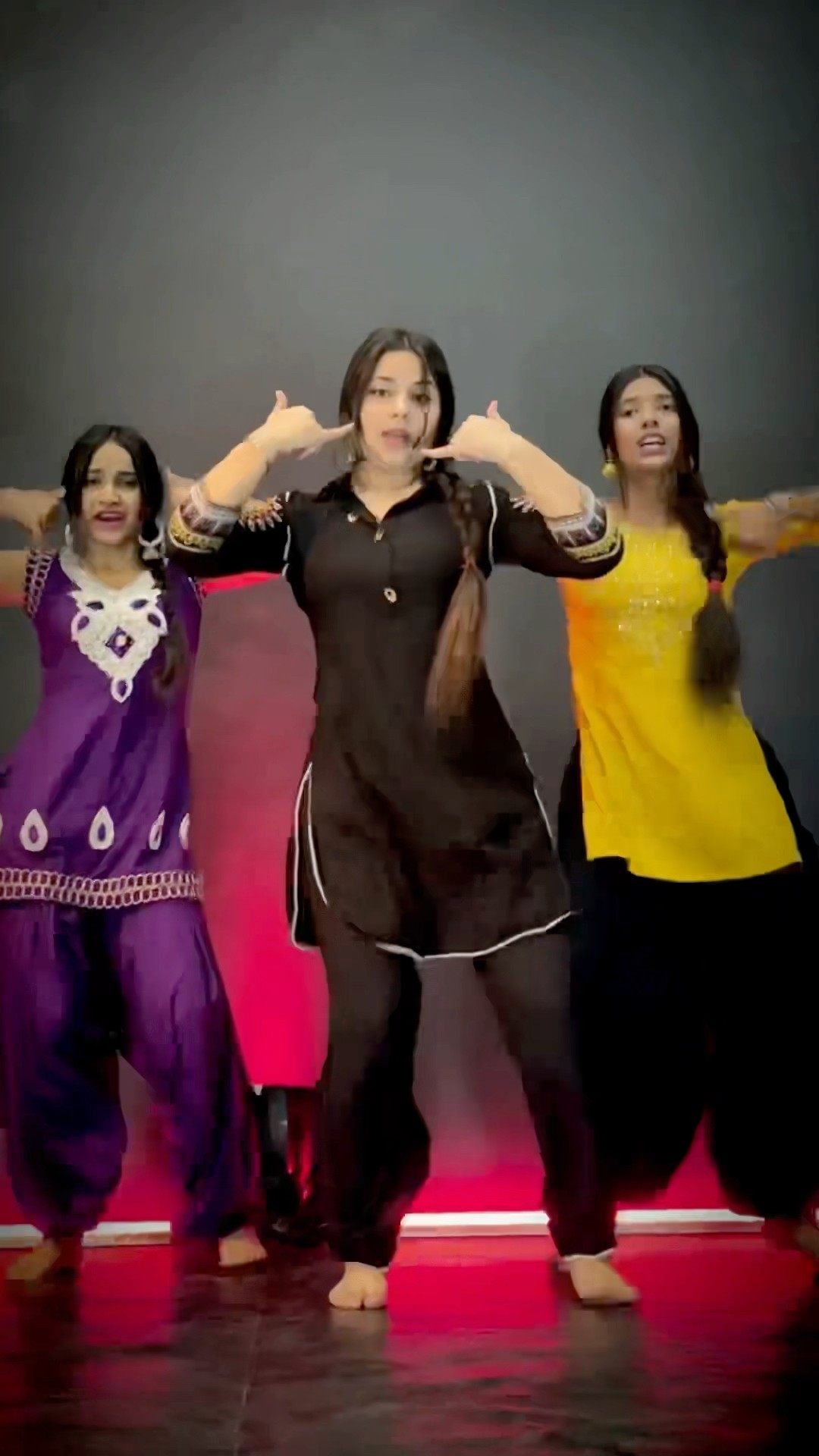 Kesa e befikra?? #dance #punjabisong #youtube #ytshorts #trending #viralvideo #upneetkaur