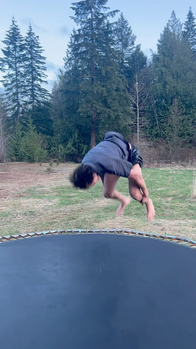 Day 61 of back flipping until I backflip beside ishowspeed
