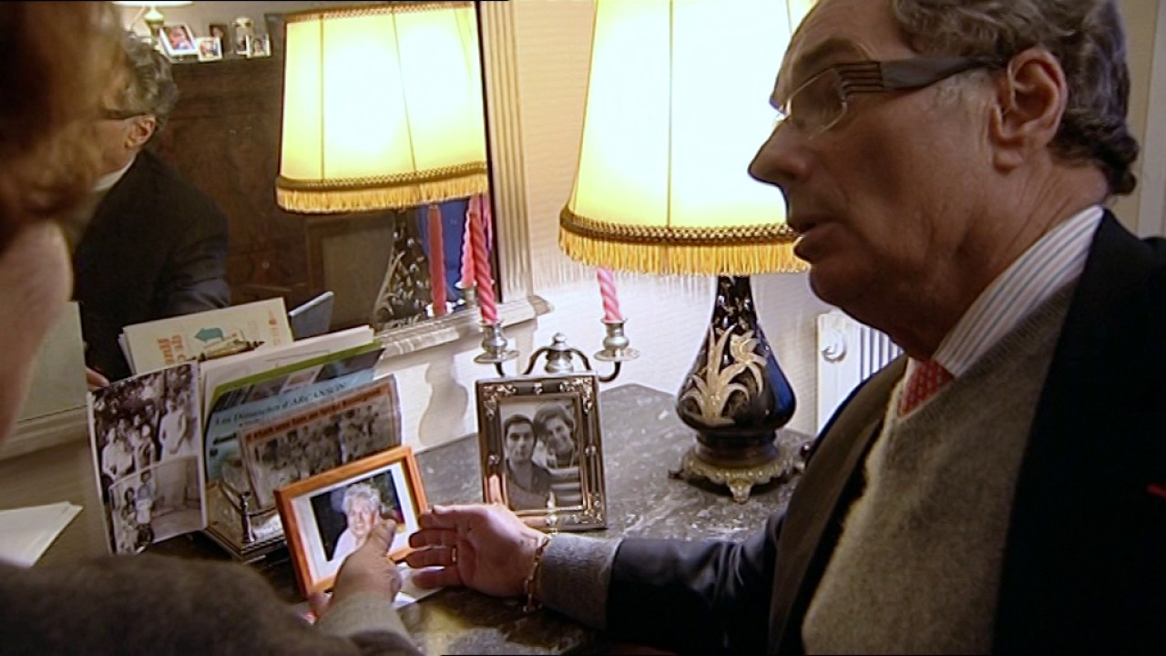 STRIP TEASE -  America America part 6: Et Dieu dans tout ça