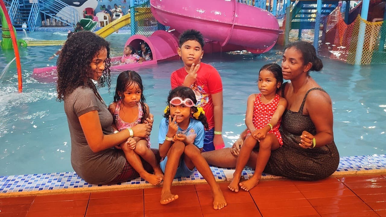 At Aqua fun waterpark with my big sis 🤗💦🤽